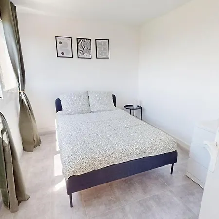 Apartment Verdun 4 Bedrooms Panoramic View Parking *